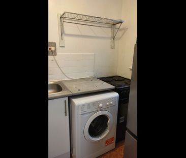 1 Bed Flat, Rutland Court, LU2 - Photo 5