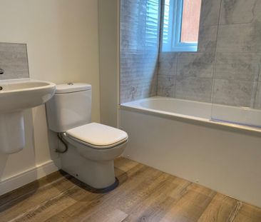 3 bedroom House To Let - Photo 6