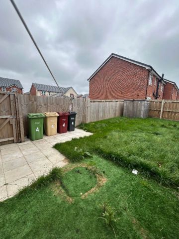 Eldergreen Close, Bolton - Photo 2