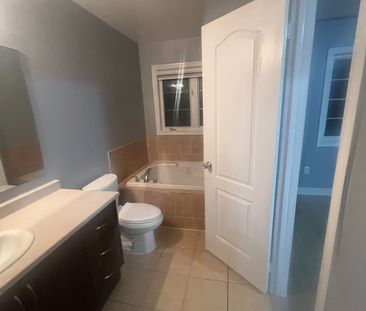 For Lease - 85 Aspermont Crescent, Brampton, Ontario - Photo 6