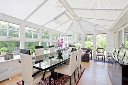 4 bedroom detached house to rent - Photo 3