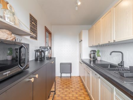 App met 1 slpk, 2 terrassen en ondergrondse autostaanplaats. - Photo 4