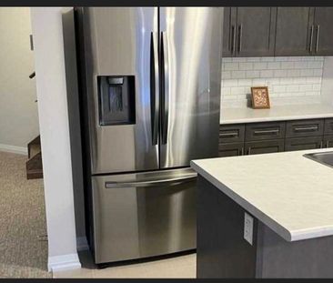 For Lease - 9302 White Oak Avenue, Niagara Falls, Ontario - Photo 6