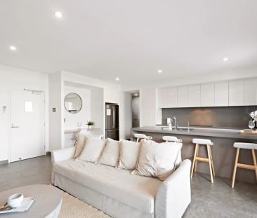 1 Bedroom Furnished Unit - Photo 1