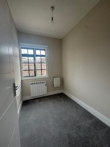 3 bedroom apartment to rent - Photo 3