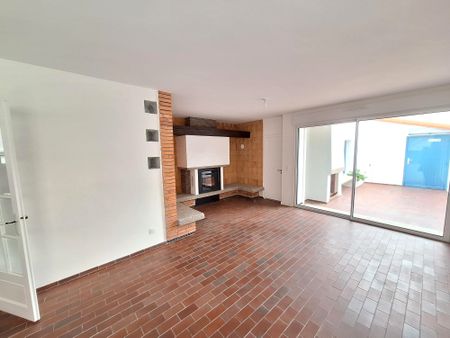 Location Maison 5 pièces 80m² LES SABLES D OLONNE 85100 - Photo 2