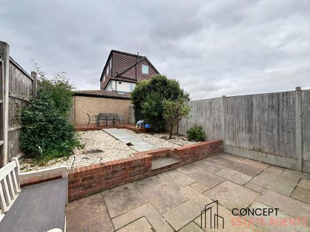 3 bedroom terraced house to rent - Photo 4