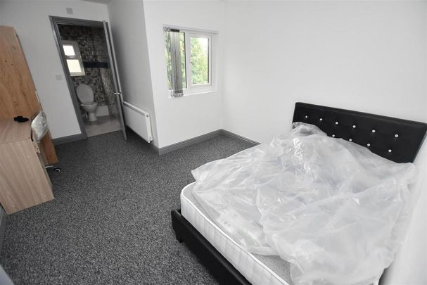 6 bedroom house to rent - Photo 1