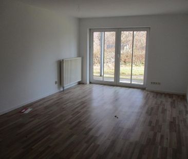 Geräumige Wohnung mit zwei Bädern, zwei Terrassen und kleinem Garten - Photo 1
