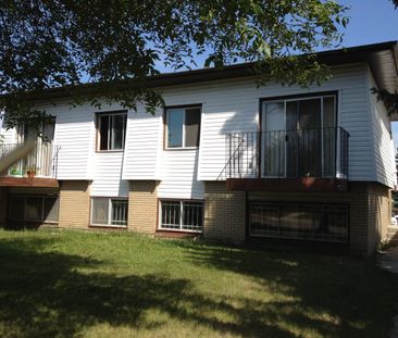 RENOVATED! 2 bedrooms well maintained Duplex in SW - Photo 5