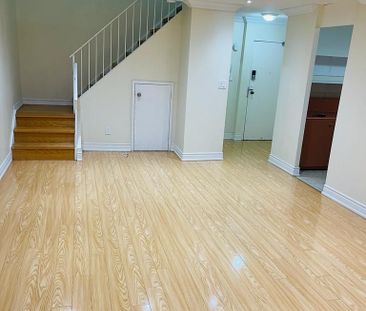 For Lease - 3025 The Credit Woodlands Road Unit# 330, Mississauga, ... - Photo 3