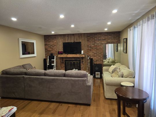 For Lease - 6042 Highway 9 Highway, Caledon, Ontario - Photo 1