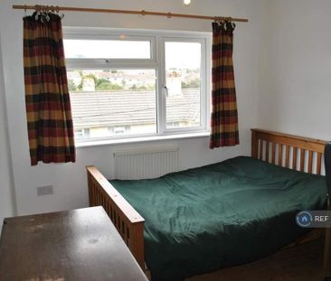4 bedroom terraced house to rent - Photo 3