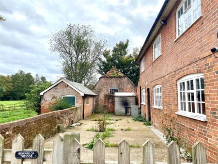 3 Bedroom House - Ridge Lane, Romsey - Photo 3