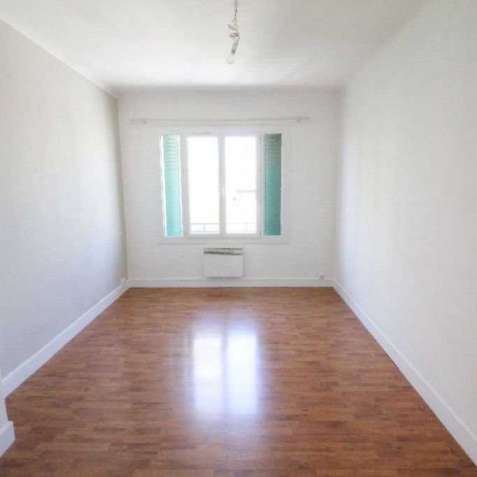 Appartement 3 pièces 57m2 MARSEILLE 5EME 737 euros - Photo 1