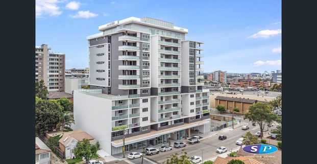 Luxury 3 bedroom apartment - Photo 1