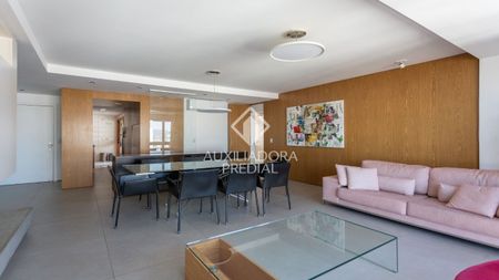 Apartamento com 3 quartos e 122m² para alugar em Três Figueiras, Porto Alegre. - Photo 4