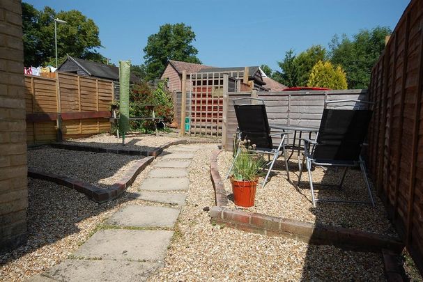 2 bedroom semi-detached house to rent - Photo 1