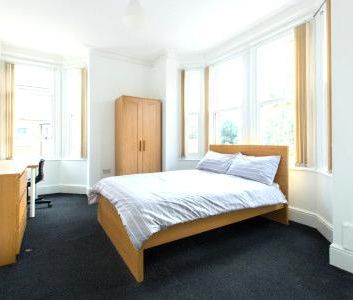 6 bedroom house to rent - Photo 3