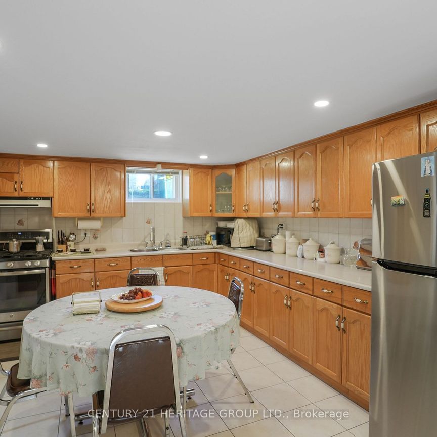 For Lease - 31 Scarden Avenue Unit# 1BR Bsmt, Toronto, Ontario - Photo 1