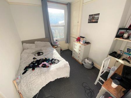 4 bedroom house to rent - Photo 3