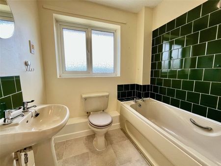 Crib Close, Chard, Somerset, TA20 - Photo 5