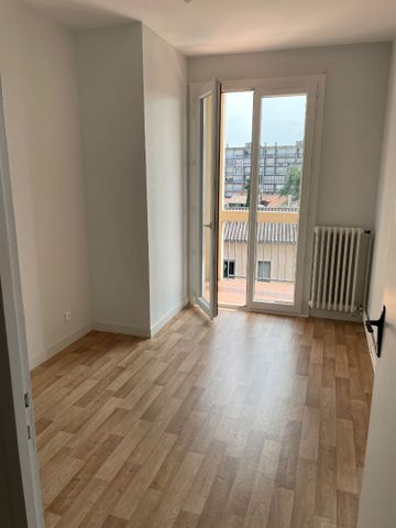 Location Appartement 3 pièces 59m² - Photo 5