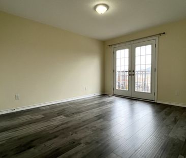 For Lease - 120 Ferris Square, Clarington, Ontario - Photo 2