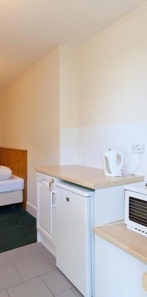 Studio to rent - Photo 1