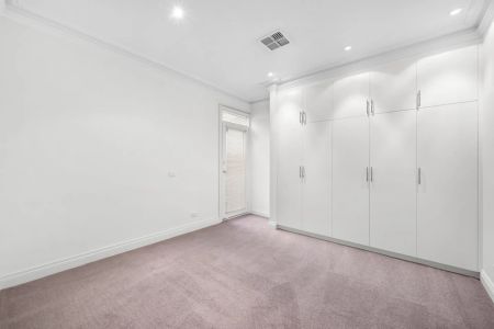 108 Nott Street, Port Melbourne. - Photo 5