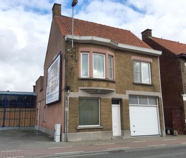 RUIME RIJWONING MET TUIN EN GARAGE - Photo 3