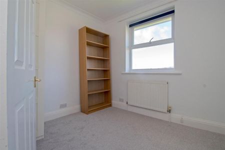 3 bedroom apartment to rent - Photo 5