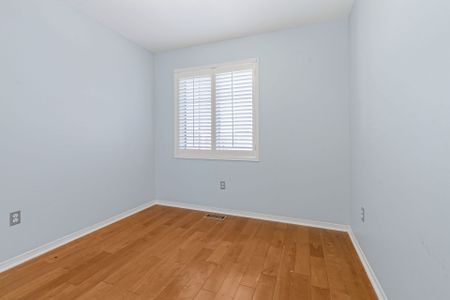 For Lease - 40 Olympia Cres Crescent, Brampton, Ontario - Photo 4