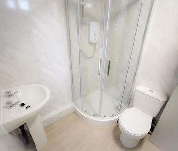 Kensington Terrace, Hyde Park - Photo 1