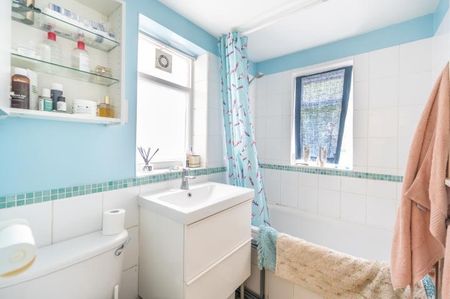 1 Bed Flat, Inverness Terrace, W2 - Photo 5