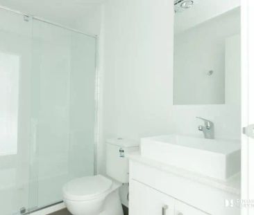 “Luxury Townhouse in Essendon!” - Photo 2