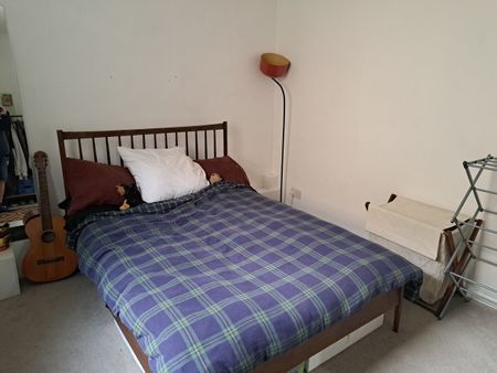 1 Bed Flat, Clarendon Road, BN3 - Photo 3