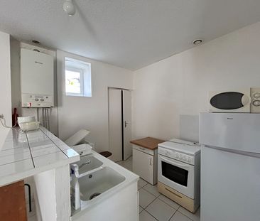 Location Appartement 2 pièces 48m² - Photo 4