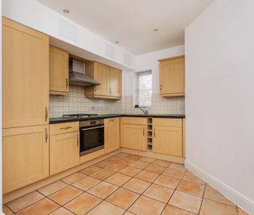 2 bedroom flat to rent - Photo 3