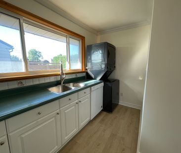 For Lease - 334 Stevenson Road Unit# Upper, Oshawa, Ontario - Photo 1