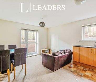 2 bedroom flat to rent - Photo 2