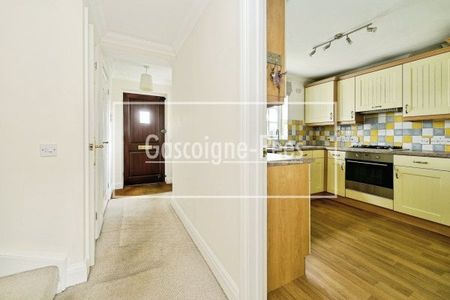 Elstead, Godalming - Photo 5