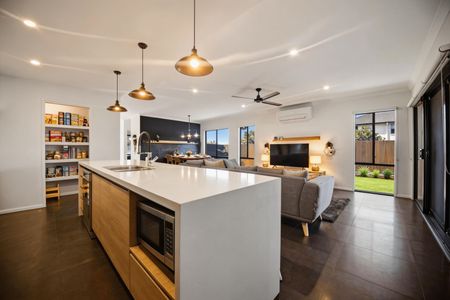 Beautiful Modern Home in Prime Mango Hill Location - Photo 4