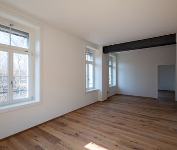 Stilvolle 2.5 Zimmer-Wohnung mit Altbaucharme - Foto 1