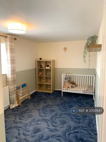 3 bedroom terraced house to rent - Photo 2