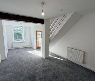 2 bedroom terraced house to rent - Photo 2
