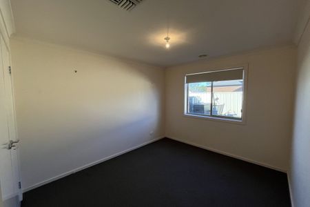 Stunning Family Home - Photo 3
