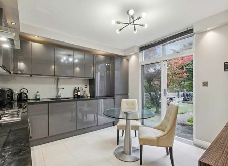 Clive Road - Photo 4