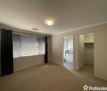 20B Stainsby Turn, Canning Vale WA 6155 - Photo 2