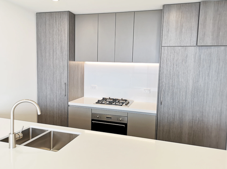 Modern 2 Bed Apartment in South Village - Prime Convenience - Photo 4